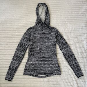 Nike Pro Hoodie Women’s Gray Black Pullover Stretch Athleisure Dri Fit Size S